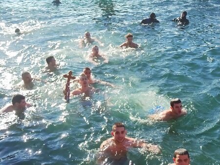 Пожелавам на всички българи да са живи и здрави да