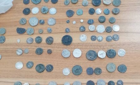 Връщаме на Турция близо 3000 антични бронзови монети, задържани при опит за контрабанда