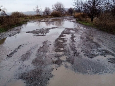 Съветници от БСП питат ще бъдат ли ремонтирани четири улици в Българово
