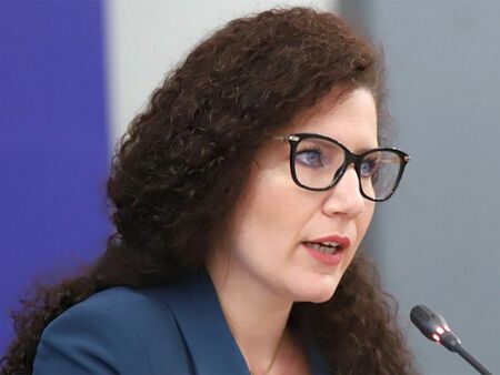 Калина Константинова, ПП: Скандалът Nexo цели отвличане на вниманието от важните теми в НС