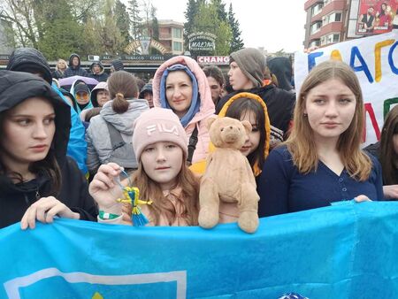 Бургас приобщи в образователната система 571 деца от Украйна, получили временна закрила
