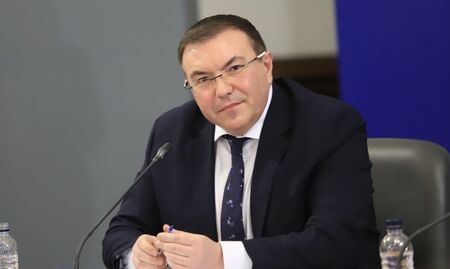 Проф. Ангелов за Петков: Има гранично личностово разстройство