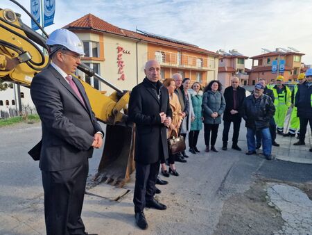 Започва ремонтът на созополската улица „Виа Понтика“