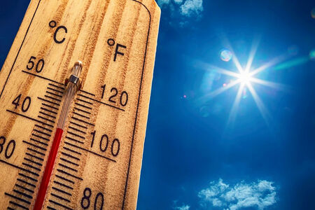 Януари или април? Вижте температурните рекорди в Бургаско