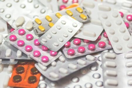 Румъния спира временно износа на антибиотици