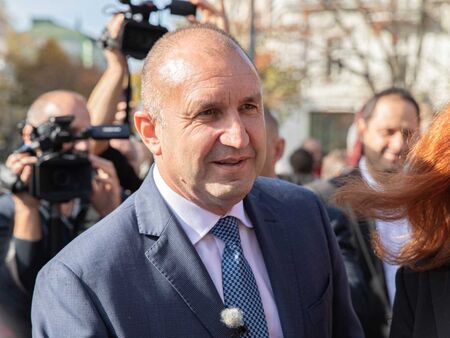 Румен Радев осъди остро, но само на думи, побоя над нашенеца в Охрид