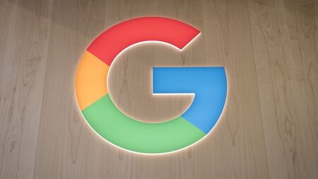 Компанията майка на Google прави най-големия кръг от съкращения в историята си