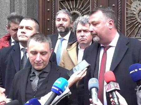Слави Трифонов излиза на светло с „голяма пресконференция“, оглави комитет за референдум
