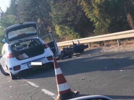 28-годишен моторист се озова в болница след каскада на пътя Бургас-Средец