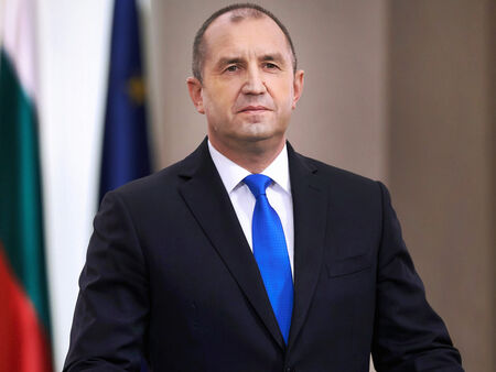 Президентът Румен Радев насрочи изборите - гласуваме за парламент на 2 април