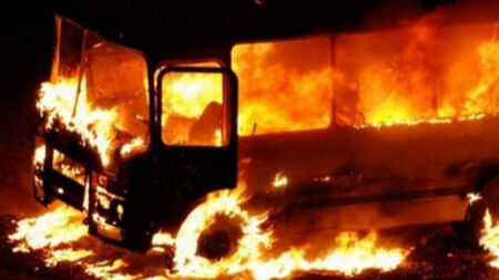Три автобуса изгоряха в сунгурларското село Съединение