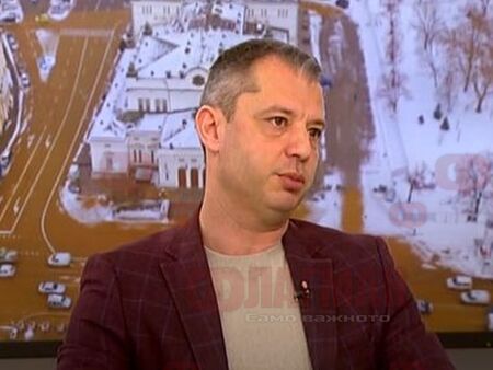 Делян Добрев: Бензинът стана 2,40, а при „промяната“ го продаваха за 3,50