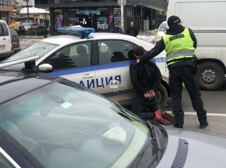 Задържаният след гонка с полицаи в София е криминално проявен