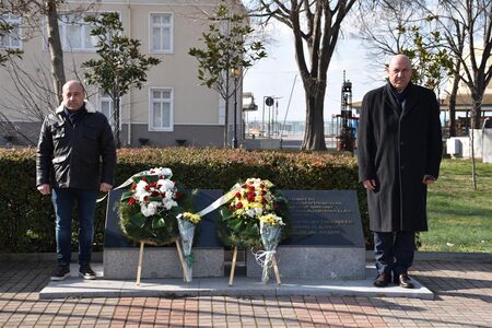 Почетоха паметта на героите, дали своя принос за Освобождение на Анхиало