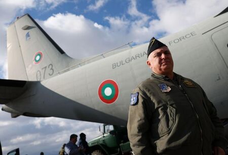 Българските ВВС са извършили пет полета до Турция след земетреснията