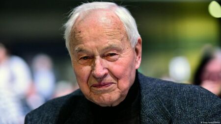 Почина последният премиер на Източна Германия