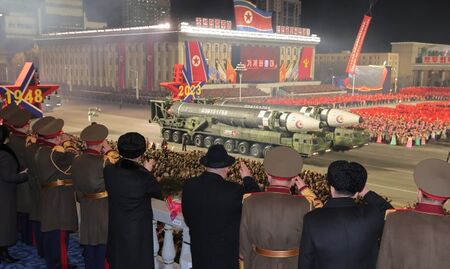 Пореден военен парад в Северна Корея събуди страховете на САЩ