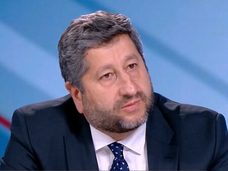 Гешев и Сарафов да подадат оставка, призова Христо Иванов след новите санкции по „Магнитски“