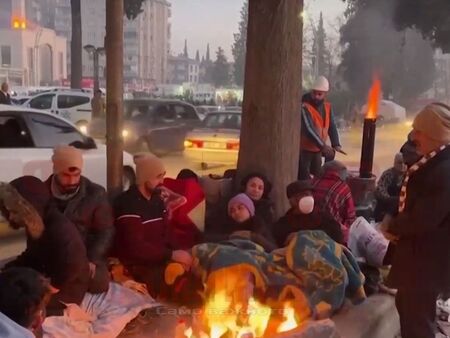 Спасителите продължават да издирват оцелели под развалините Седмица след опустошителните