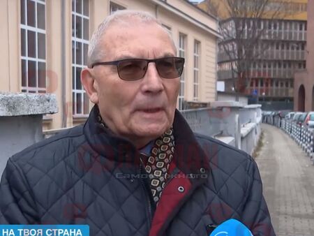 Трусове край Тополовград, професор бие тревога заради махането на панели в блоковете
