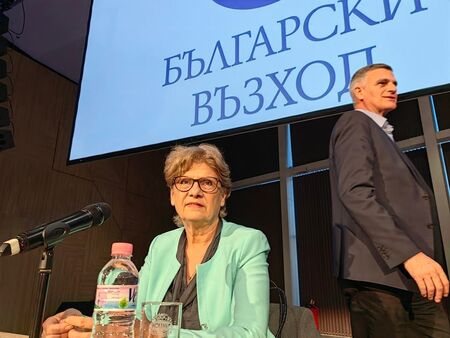 Комитова ще води листата на БВ в Бургас, ген. Янев започва преговори за широка коалиция