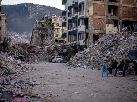118 000 сгради напълно разрушени при земетресенията в Турция
