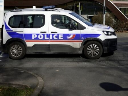Учителка е убита с нож от ученик в Югозападна Франция