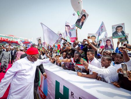 Предстоят най-драматичните избори в Нигерия, Кръстника - фаворит на вота