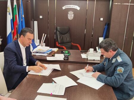 Община Бургас и Висшето Военновъздушно училище „Георги Бенковски“ подписаха споразумение за сътрудничество