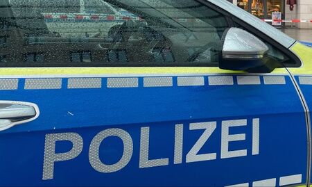 Най-малко двама ранени при стрелба до училище в Германия