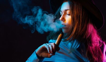 Пушенето на вейп при тийнейджъри води до тревожност и депресия