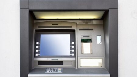 Тегленето на пари от банкомат става все по-солено