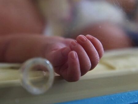 Лекари в Бургас поставиха по погрешка двойна доза антибиотик на новородено