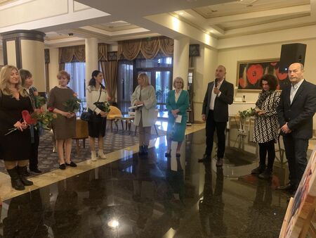 Жените в бизнеса и ТИК-Бургас отбелязаха 8 март с изложба в Гранд Хотел и СПА Приморец (СНИМКИ)