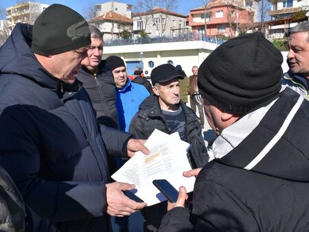 Кметът на Поморие Иван Алексиев застана зад своите в искането им за свободен риболов
