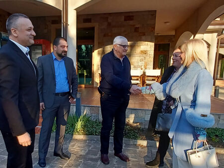 БСП се зарече, че ще запази Карнобат като червена крепост