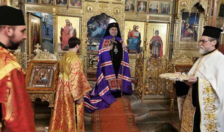 Старозагорският митрополит Киприан ще донесе Благодатния огън от Йерусалим
