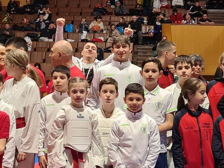 Силен старт на годината за карате клуб "Цанев Бургас", спечелиха 6 медала от международен турнир
