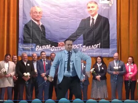 България пощуря по танца на кандидат-депутат, но знаете ли кой всъщност е Вергин Терзиев
