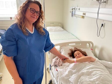 В 10,57 часа днес малката Виктория проплака в ръцете на акушер-гинеколога д-р Сибел Татарова в УМБАЛ "Дева Мария"