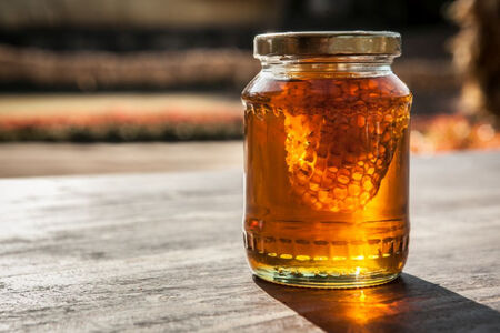 Половината от българския мед остава нереализиран заради внос от Украйна