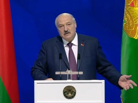 Полша се готви да нападне Беларус, твърди Лукашенко