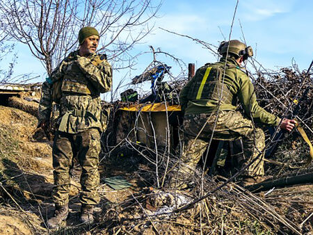 "Вагнер" вече са в центъра на Бахмут, Русия праща боеприпаси