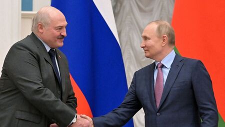 Владимир Путин иска да погълне и Беларус, смята ISW