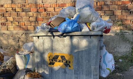 Кметско отмъщение: Община Гурково не извозва боклука на заведения в Хаинбоаз