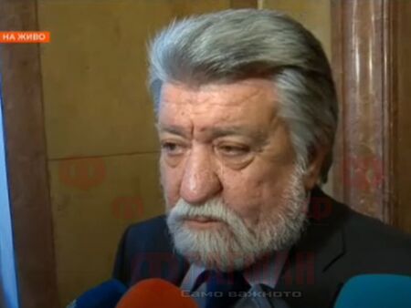 Вежди Рашидов си забравил спасителния пояс, не иска да е парламентарен шеф