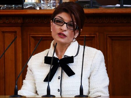 Десислава Атанасова: Нашата победа би била валидна, ако 49-ото НС излъчи правителство