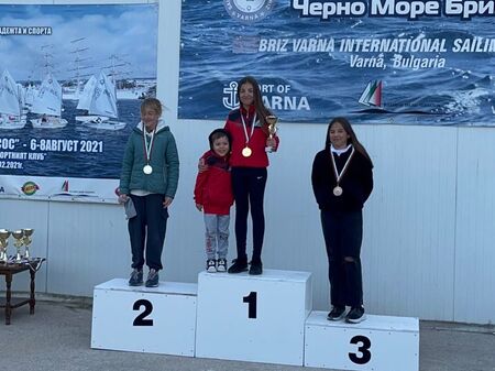 Децата от ОМСК „Циклон“ – Поморие се окичиха с медали от международната регата „Бриз-пролет“