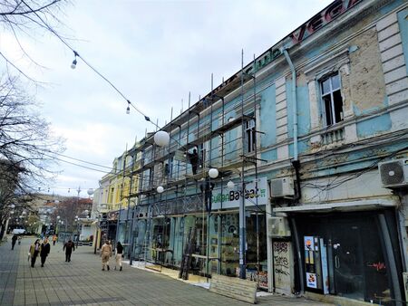 Възстановяват още една знакова стара сграда в центъра на Бургас