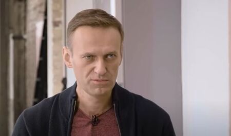 Навални страда от неизвестно заболяване, което може би е симптом на бавно отравяне